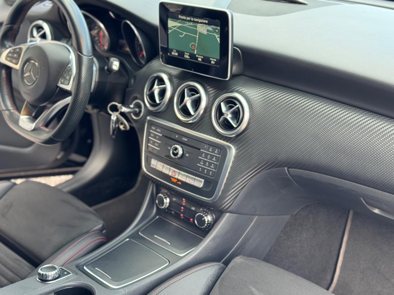Mercedes-benz A 180 Automatico AMG LINE !