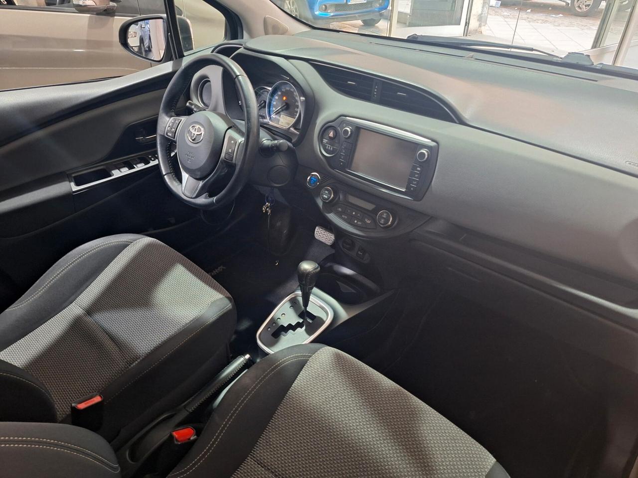 Toyota Yaris 1.5 Hybrid 73cv 1 PROPRIETARIO