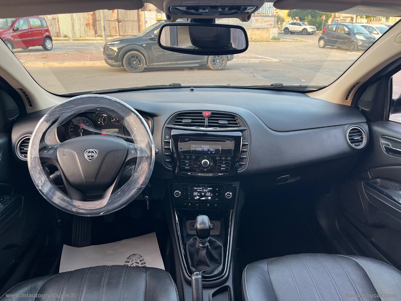 LANCIA Delta 1.6 MJT Gold TETTO