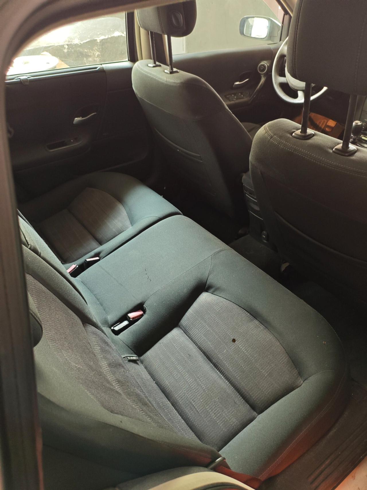 Renault Laguna 1.9 dCi/130CV Grandtour Teknos
