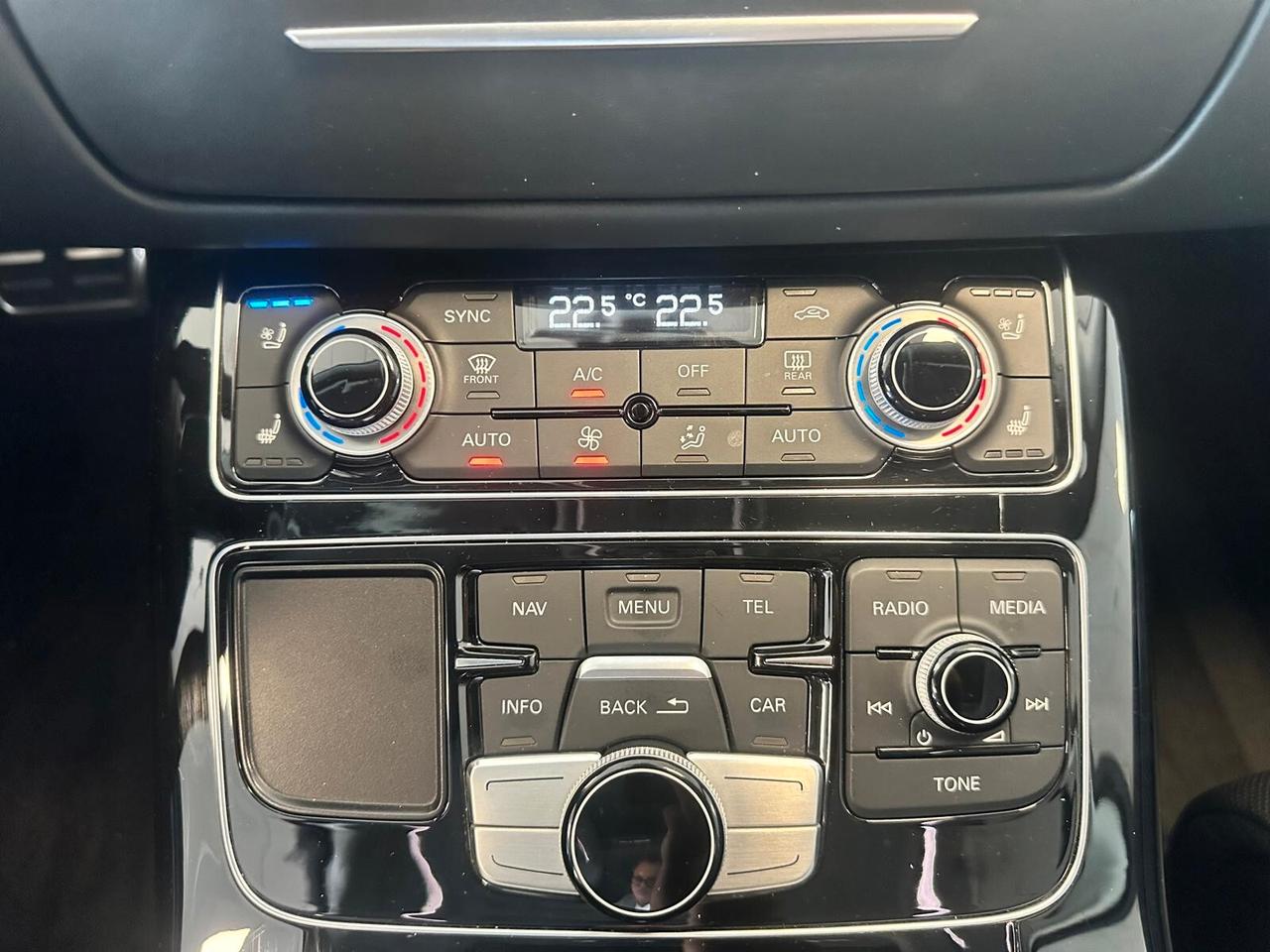 Audi A8 S8 4.0 TFSI quattro tiptronic plus