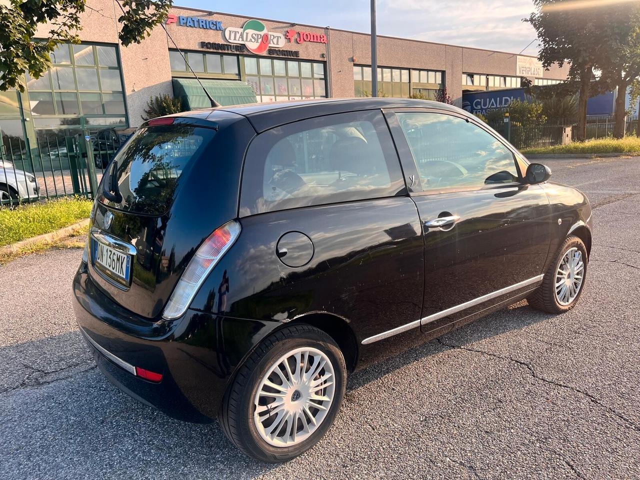 Lancia Ypsilon 1.2 Platino