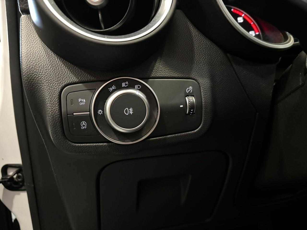 Alfa Romeo Stelvio 2.2 Turbodiesel 190 CV AT8 Q4 Business