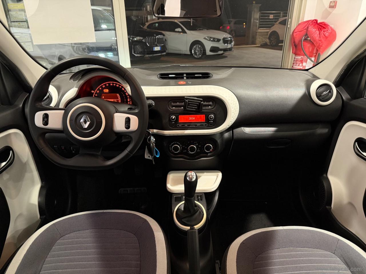 RENAULT Twingo SCe Zen