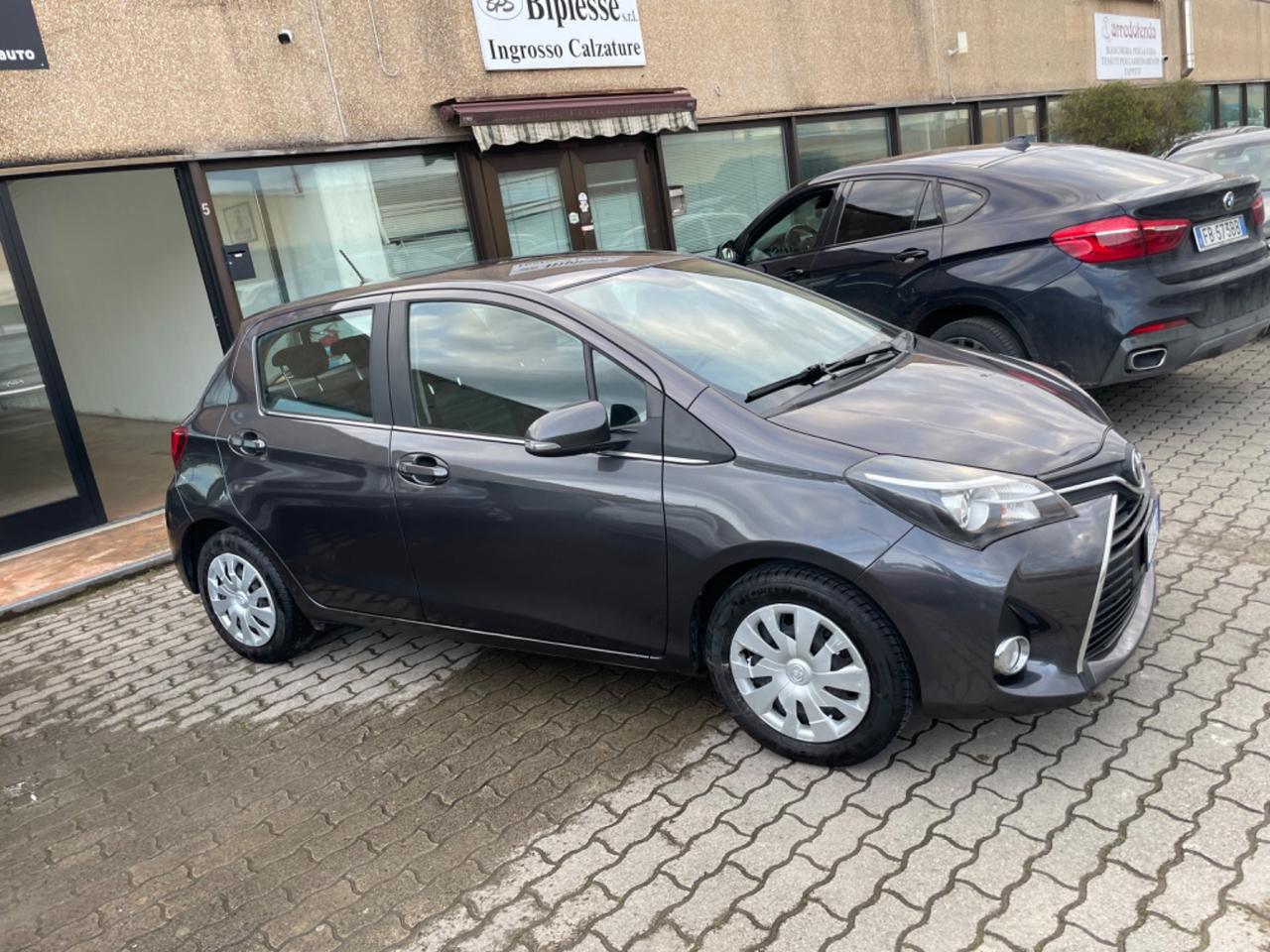 Toyota Yaris 1.0 5 porte Lounge