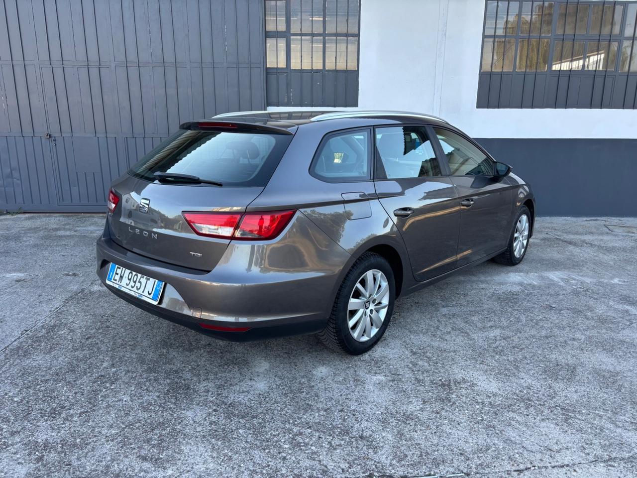 Seat Leon 1.6 TDI. Neopatentati. Garanzia 12mesi