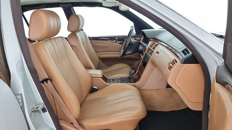 Mercedes-Benz Classe E E 300 turbodiesel cat Elegance