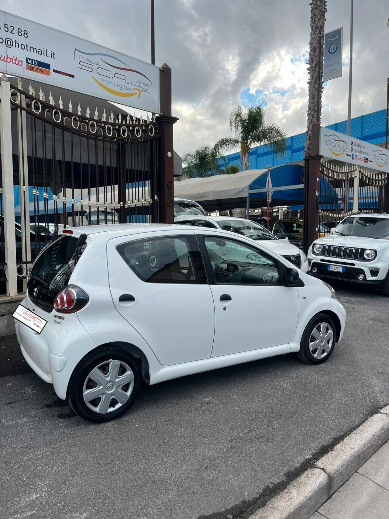 Toyota Aygo 1.0 12V VVT-i 5 porte Now Connect