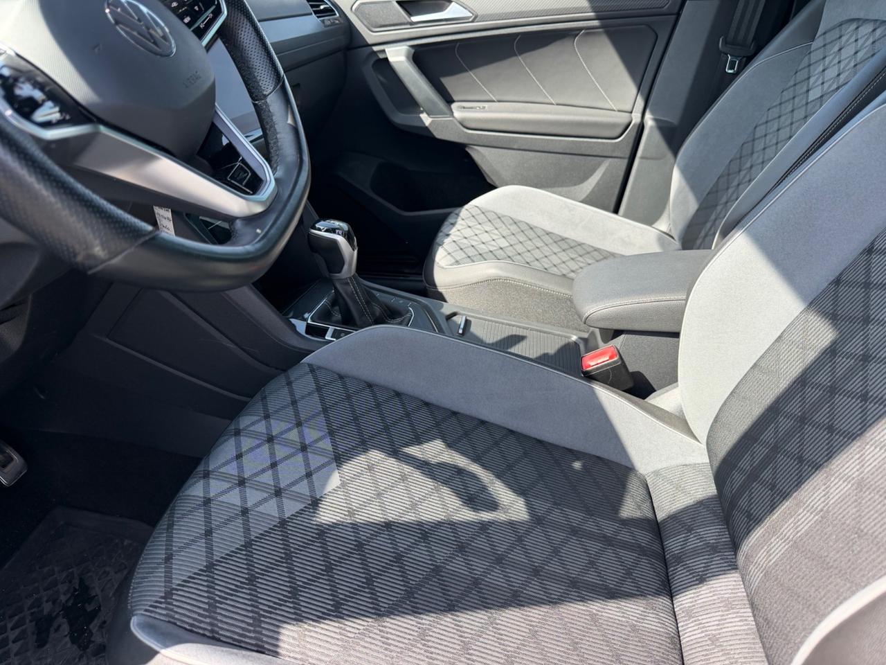 Volkswagen Tiguan 2.0 TDI 150 CV SCR DSG R-Line
