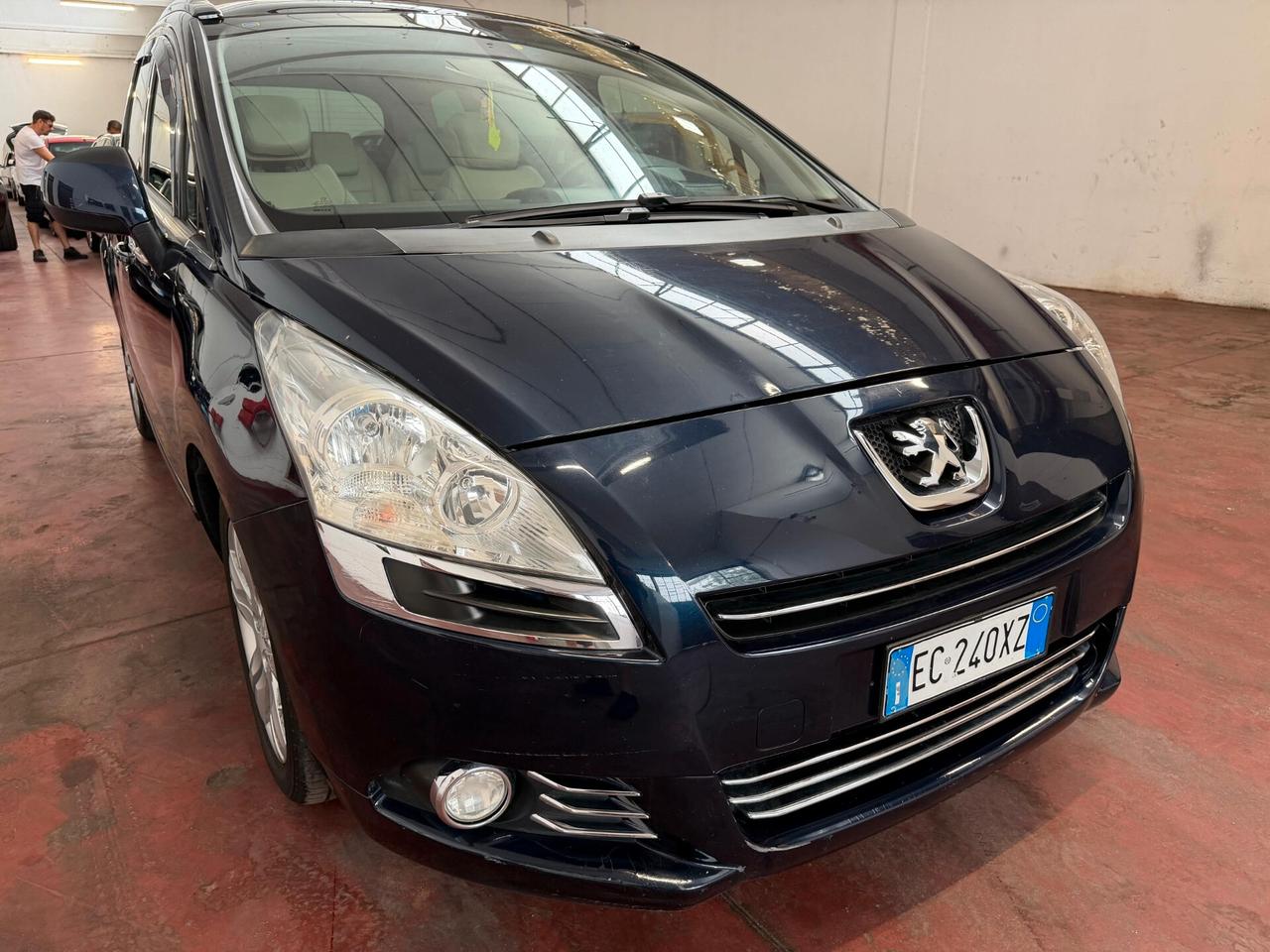 Peugeot 5008 2.0 HDi 163CV aut. Business TETTO PANORAMICO