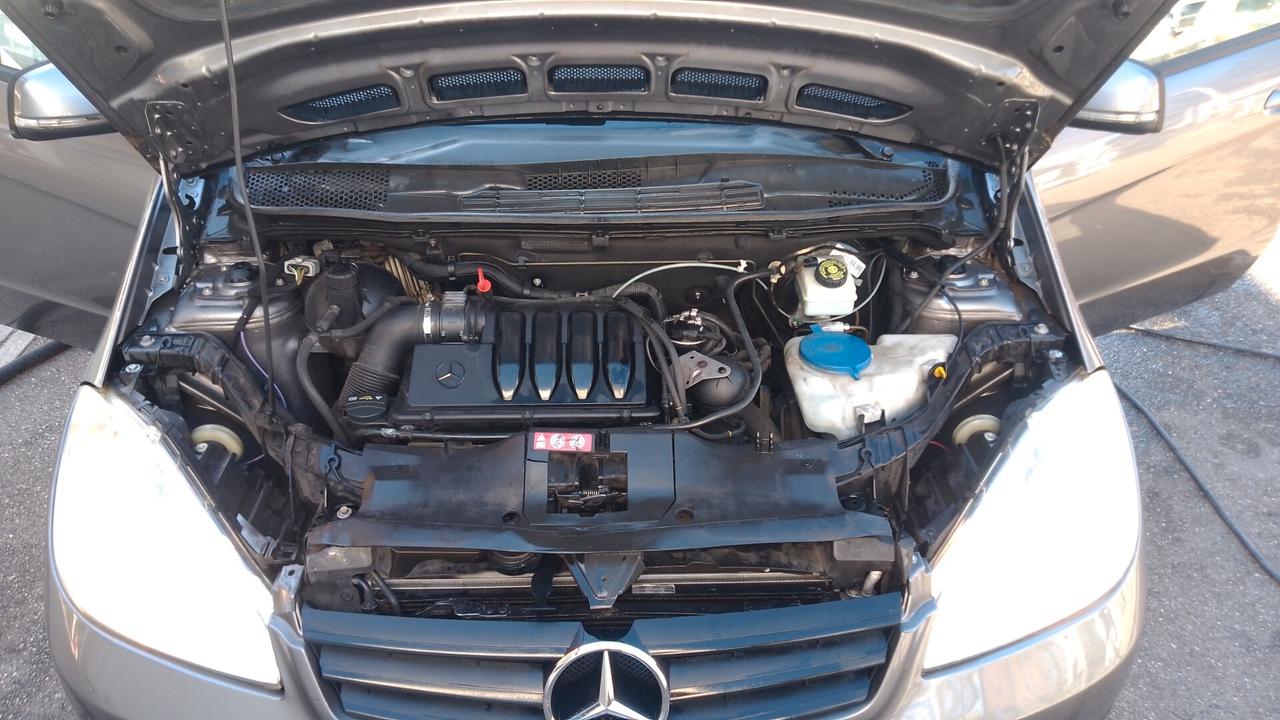 Mercedes-benz A 160 CDI automatico neop 2012