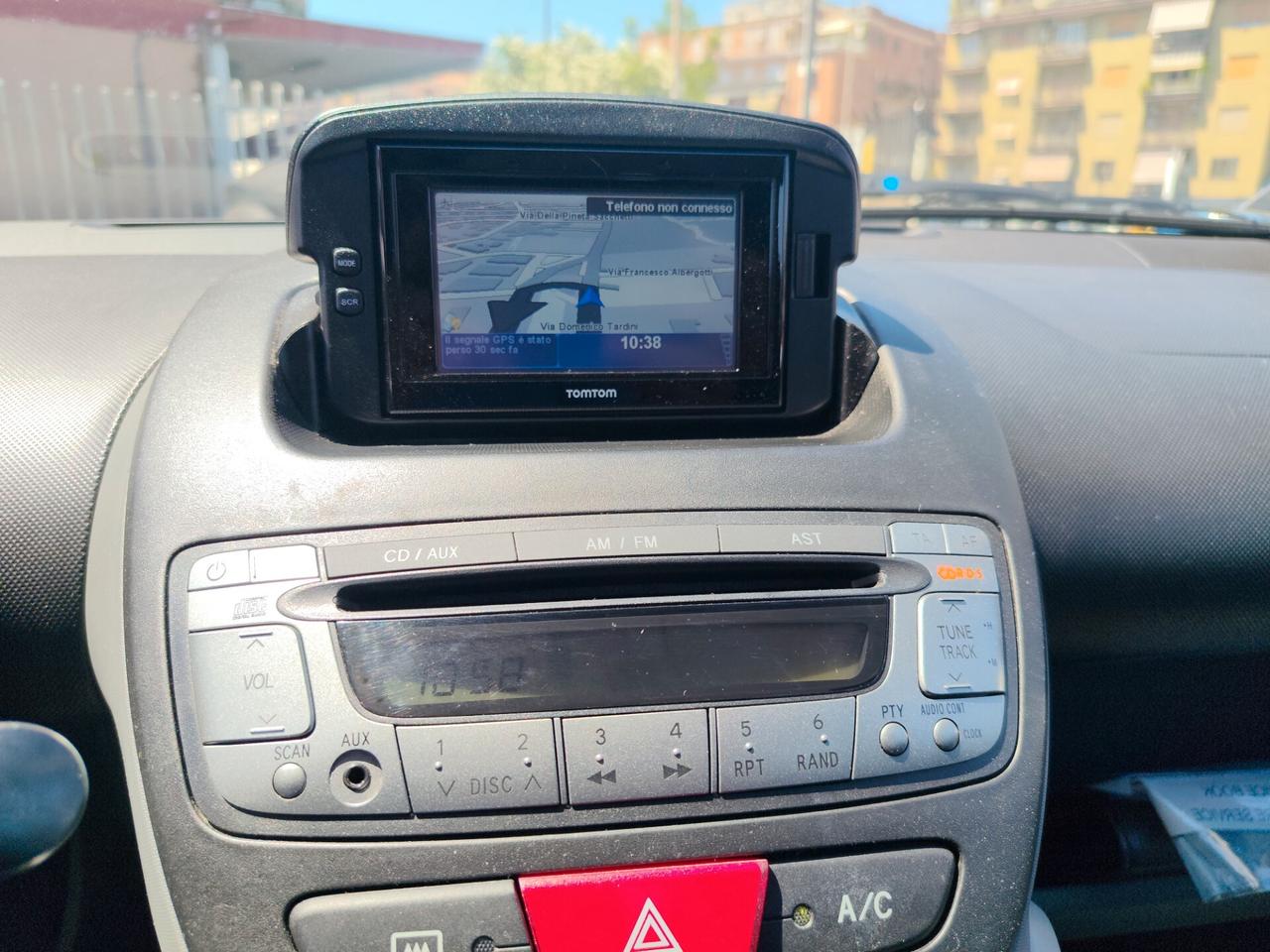 Toyota Aygo 1.0 5 porte Now Connect !24.000 km!