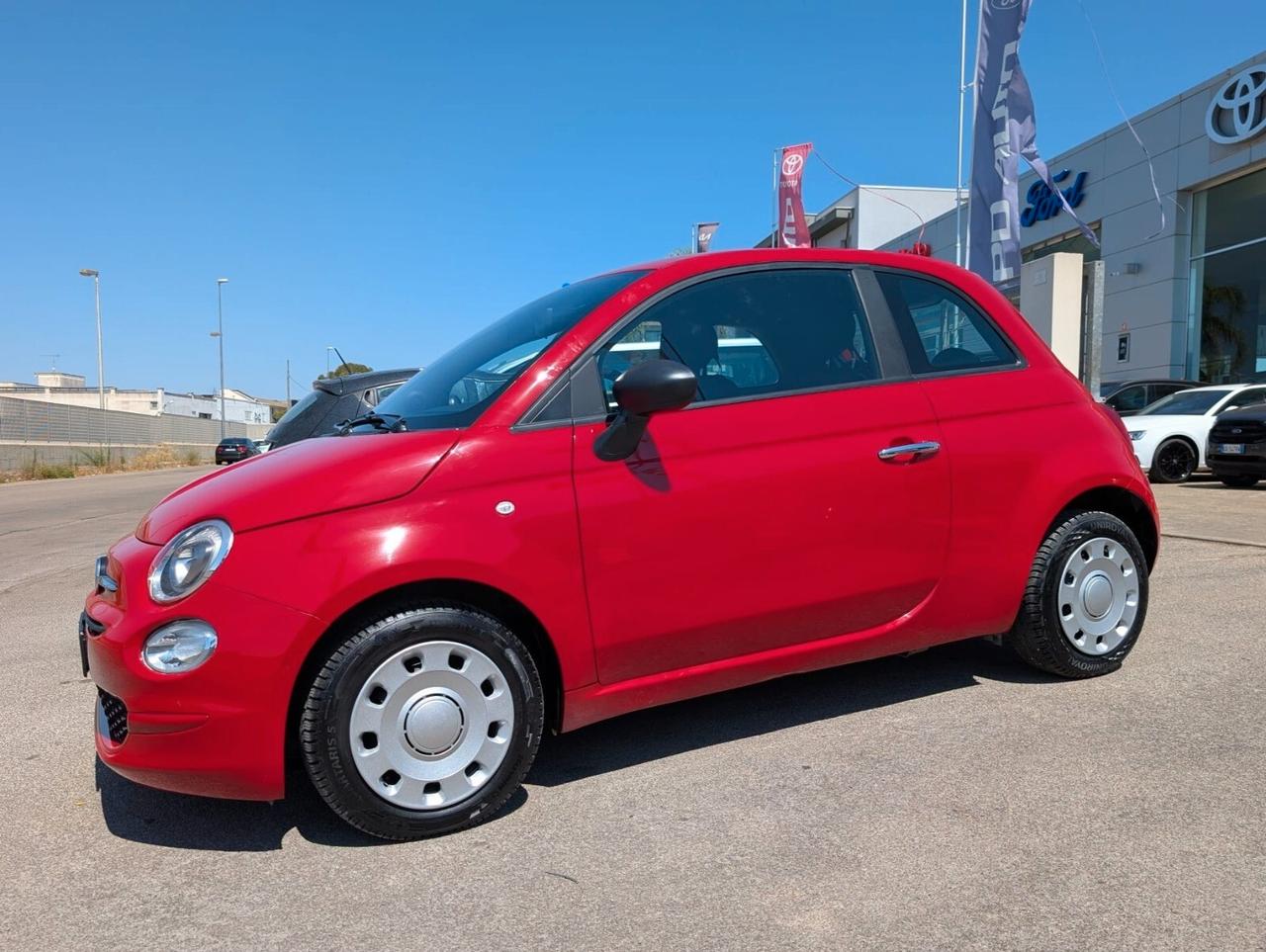 Fiat 500 1.0 Hybrid Red