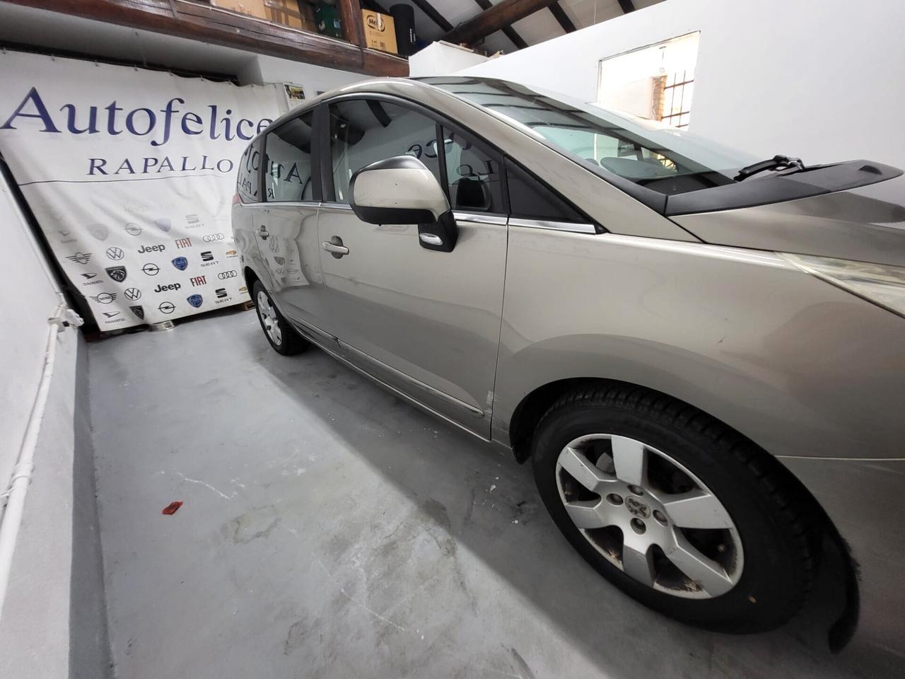 Peugeot 5008 1.6 HDi 112CV Business