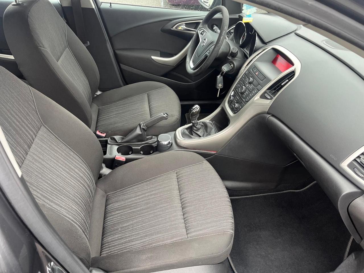 Opel Astra 1.4 turbo 100cv