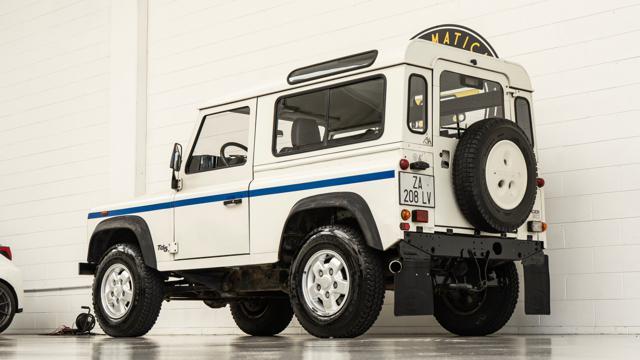 LAND ROVER Defender Td5 SW County**VEICOLO IN CONTO VENDITA**UNIPRO