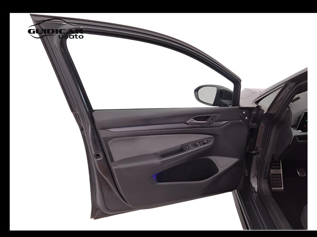 VOLKSWAGEN Golf VIII 2020 - Golf 2.0 tdi R-Line 150cv