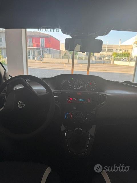 Lancia ypsilon.1.2 Elefantino 86.700