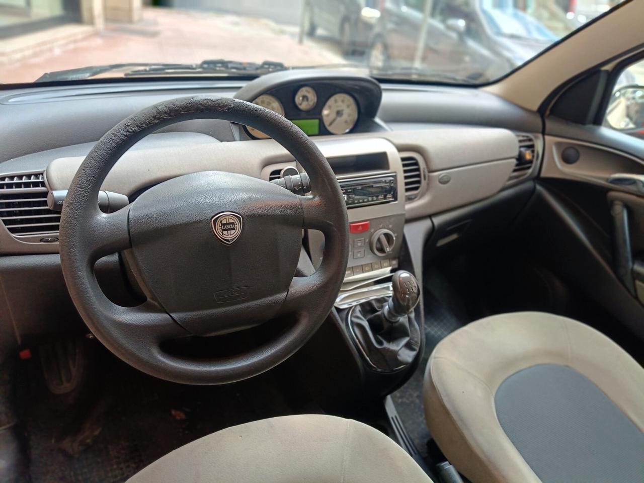 LANCIA YPSILON 1.2-VISTA E PIACIUTA-NEOPATENTATI-Euro1699