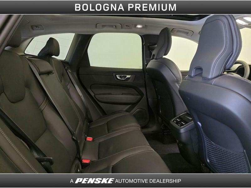 Volvo XC60 XC60 B5 AWD automatico Ultra Dark