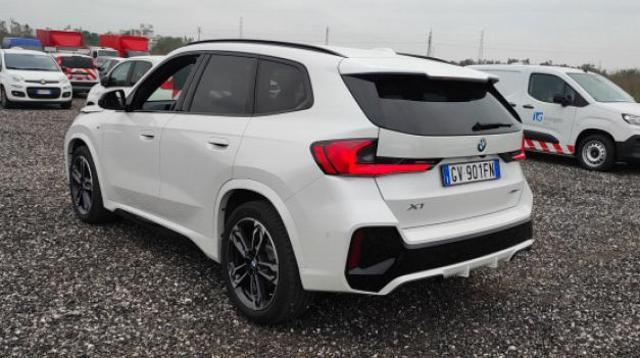 BMW X1 sDrive 18i Msport Black Pack