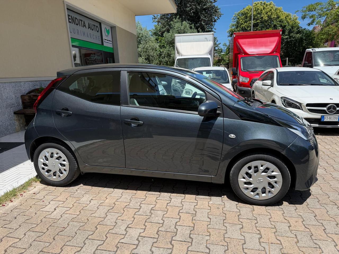 Toyota Aygo 1.0 VVT-i 72 CV 5 porte x-cool MMT