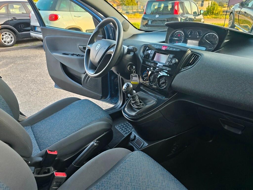 Lancia Ypsilon 1.0 FireFly 5 porte S&S Hybrid Silver Plus