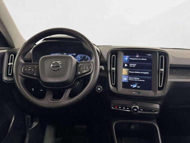 VOLVO XC40 T3 MOMENTUM CORE AUTOMATICA