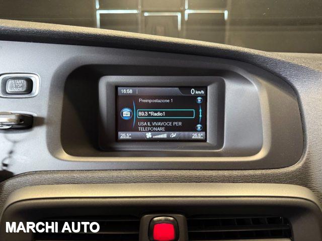 VOLVO V40 T2 Plus