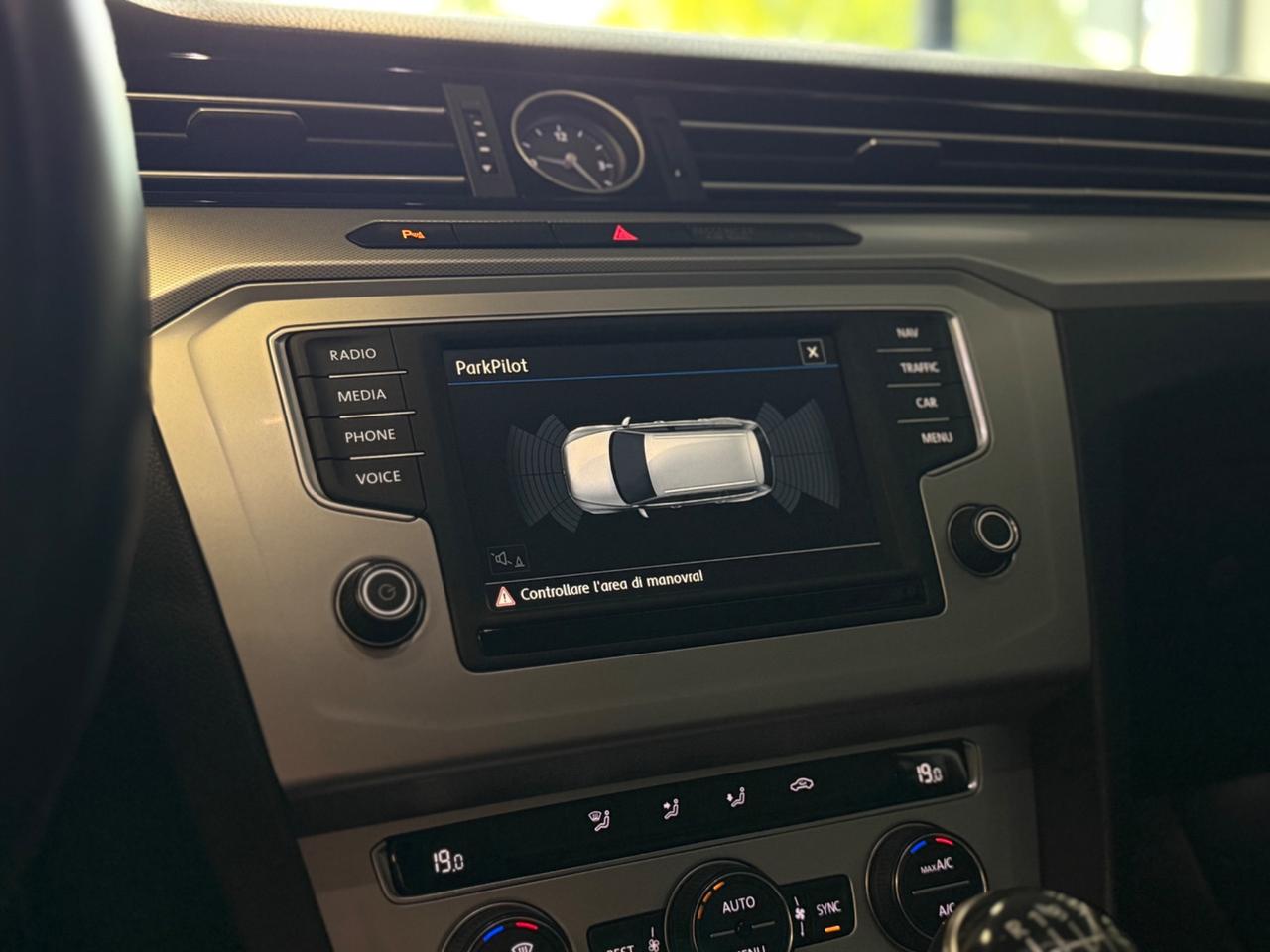 Volkswagen Passat Business Variant 2.0 TDI Executive BMT