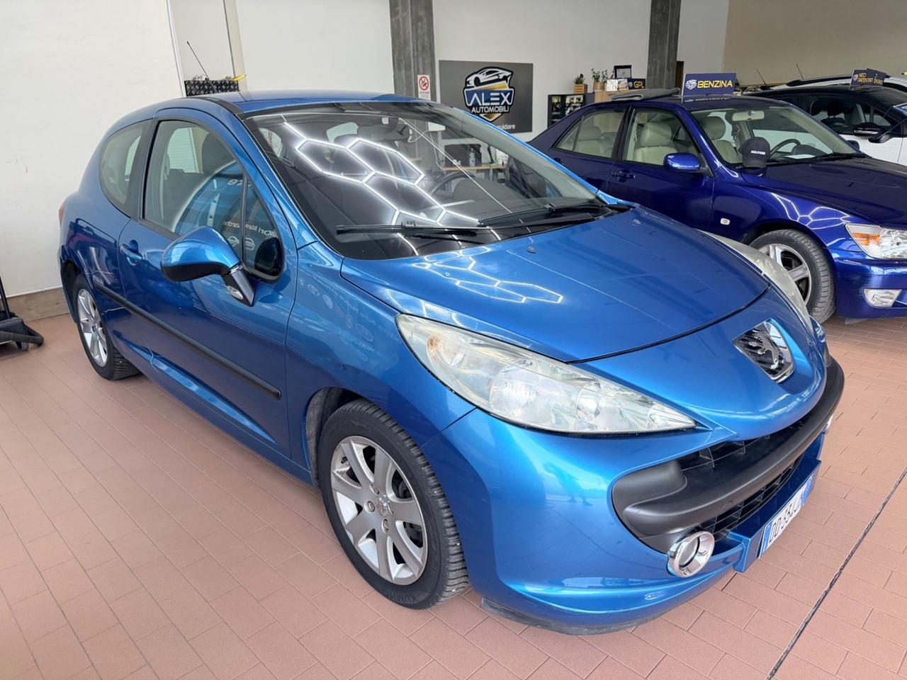 Peugeot 207 1.6 HDi 90CV Neopatentati