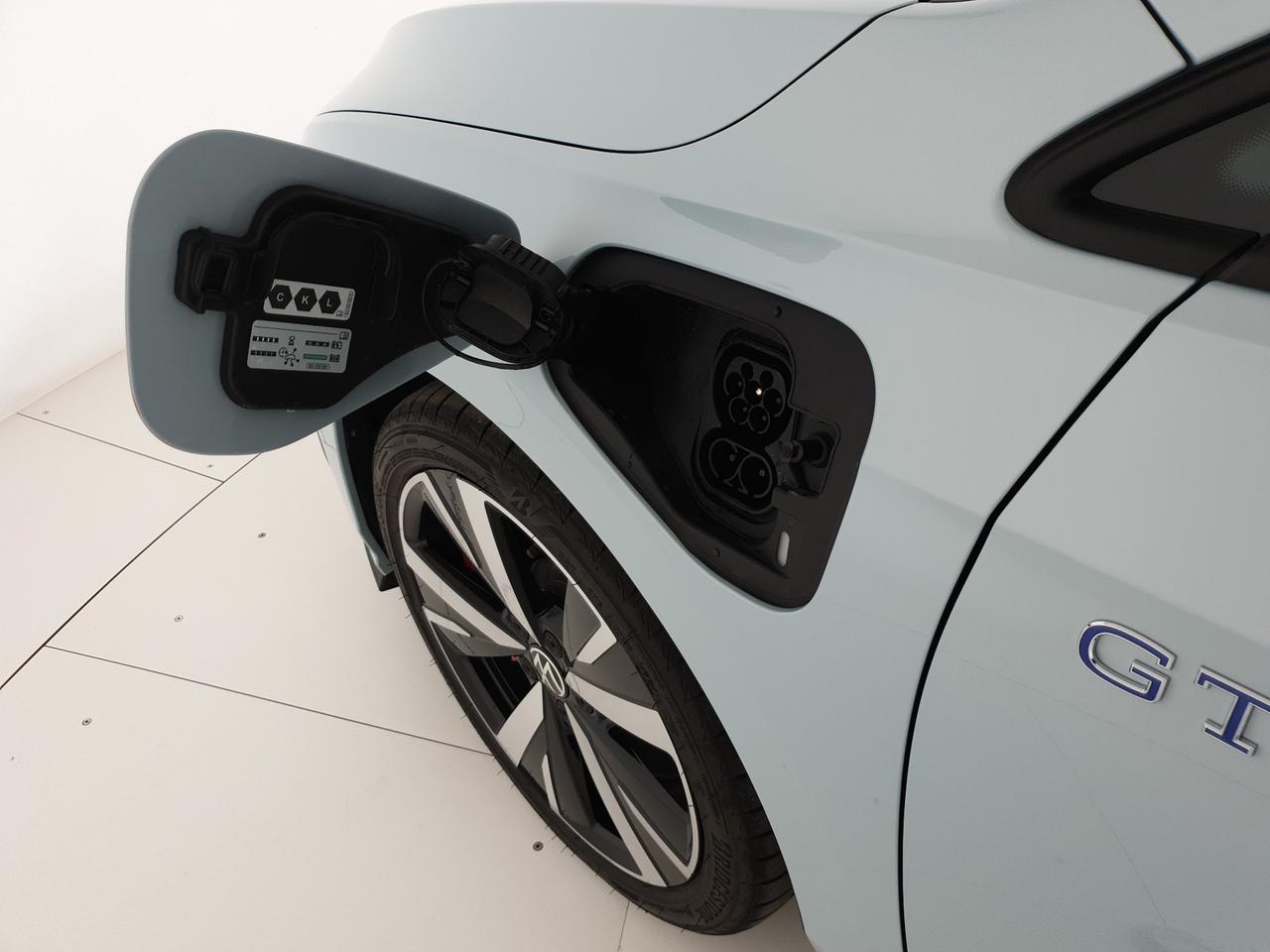 Volkswagen Golf 1.5 tsi ehybrid gte 272cv dsg