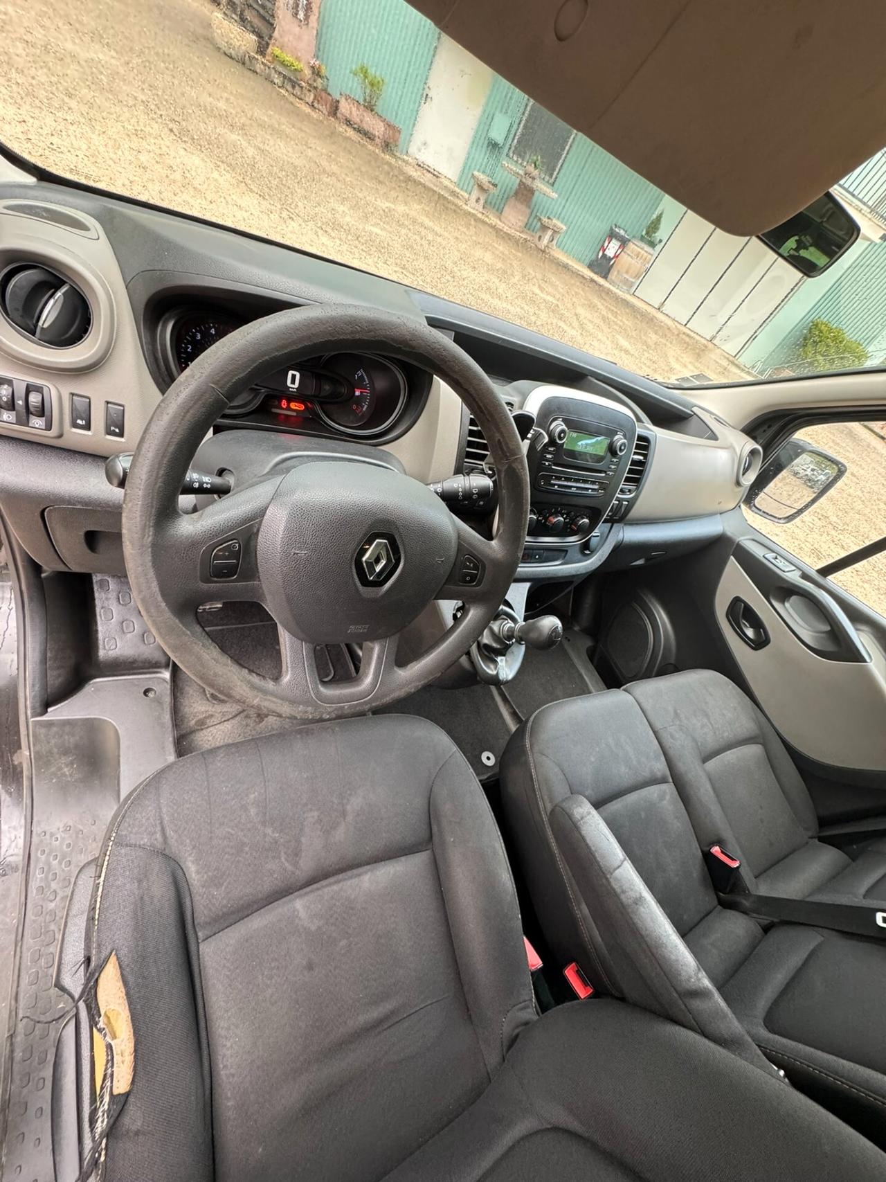 Renault Trafic 9 posti 1.6 dCi 125CV L2 gancio traino