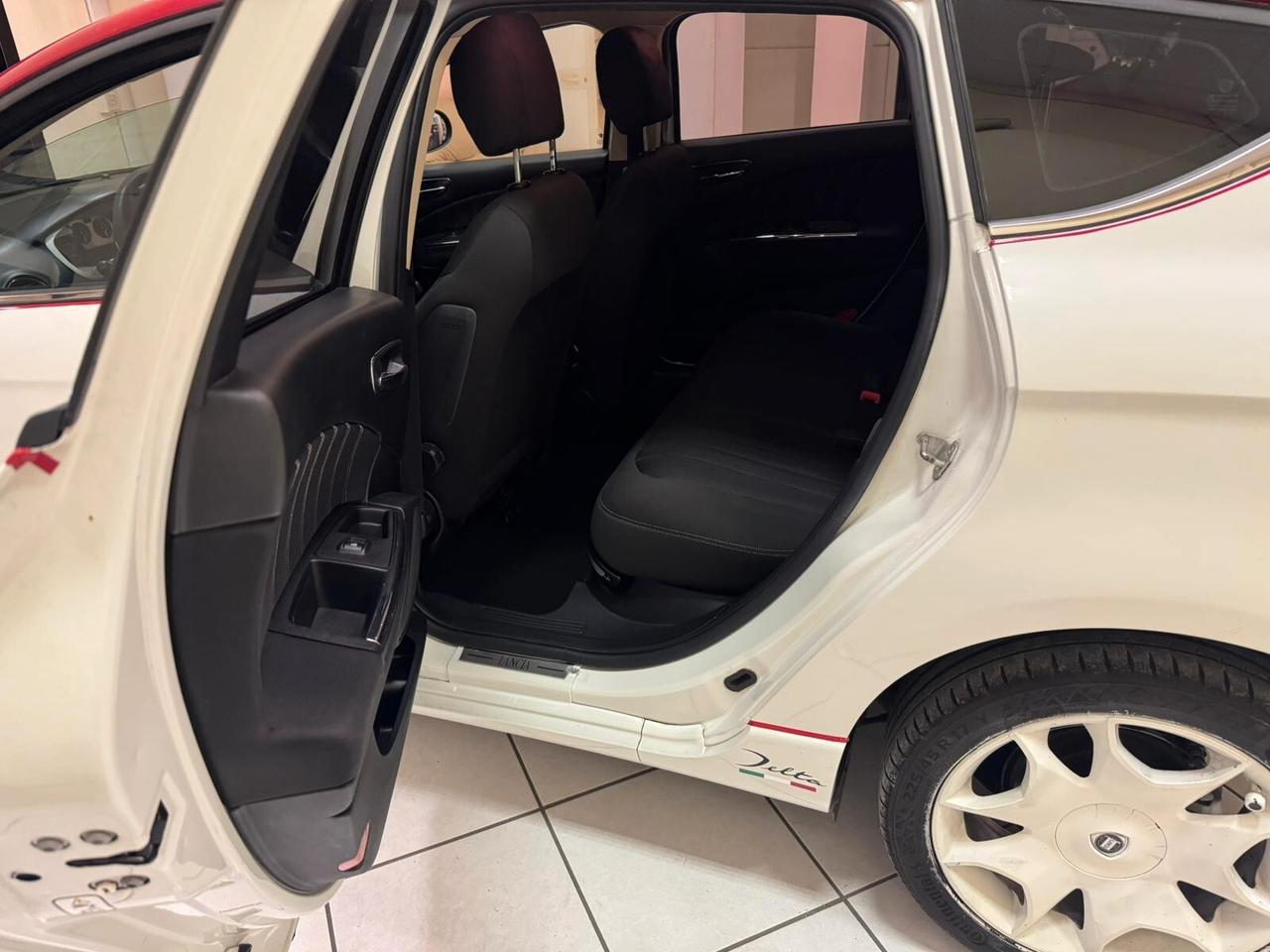 Lancia Delta 1.6 MJT DPF Gold