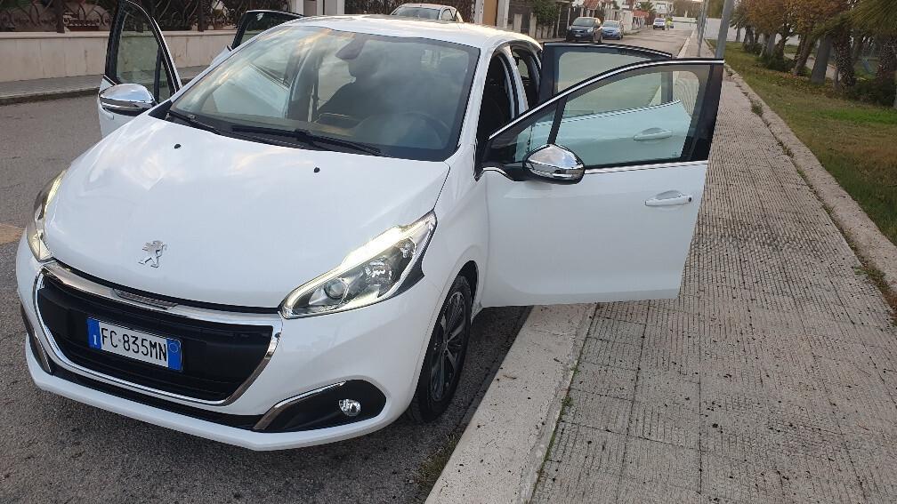 Peugeot 208 Blue 1.5HDi 5 porte" Versione Allure Originale"