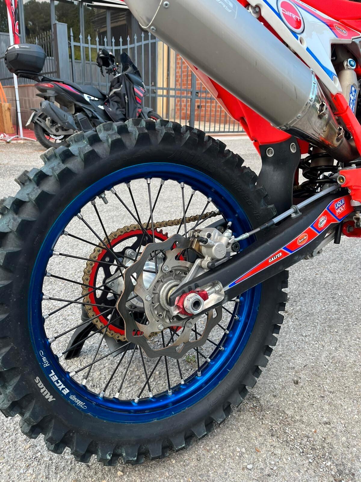 Beta RX 450 m y 2025