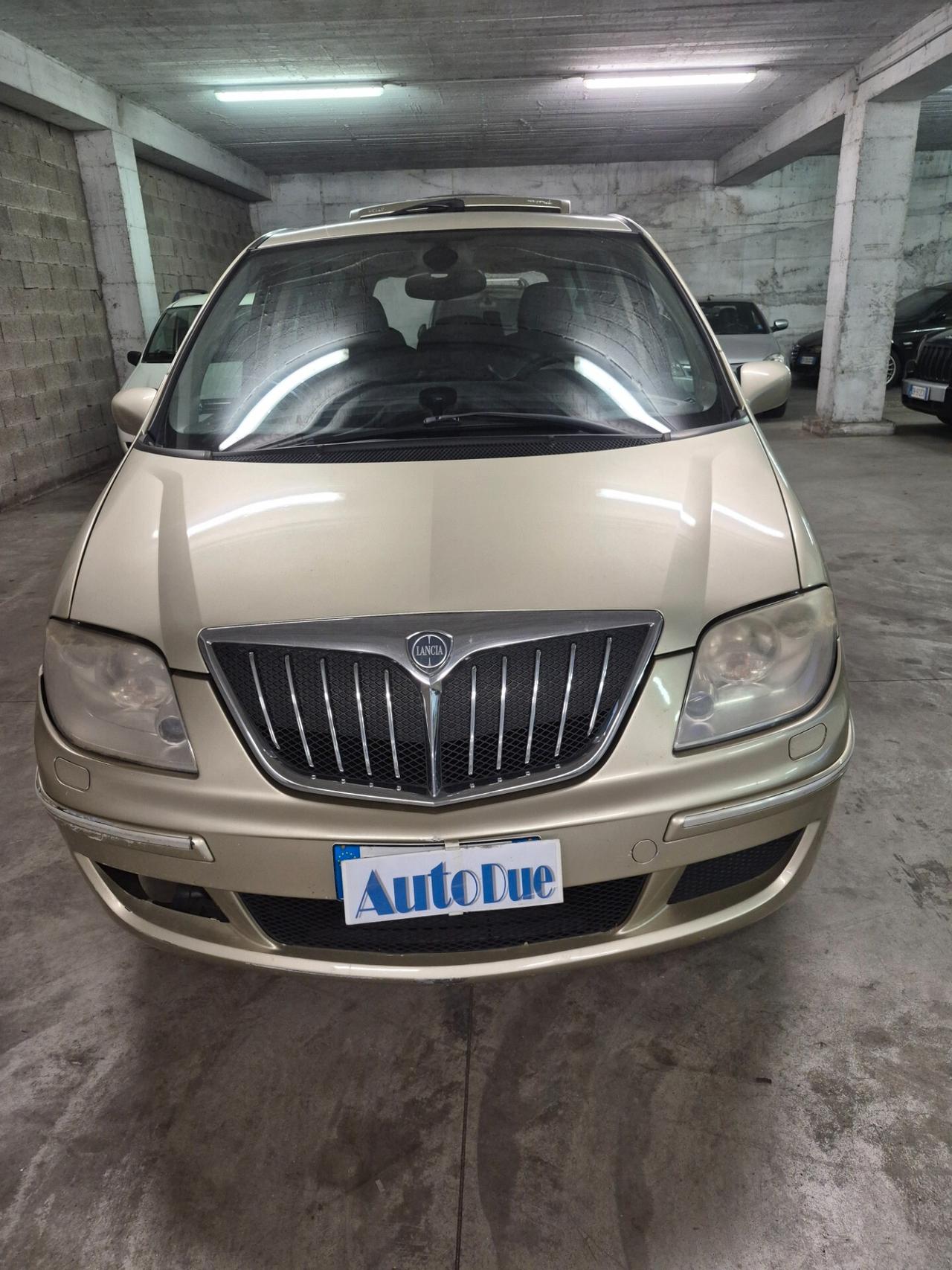 Lancia Phedra 2.2 MJT Platino