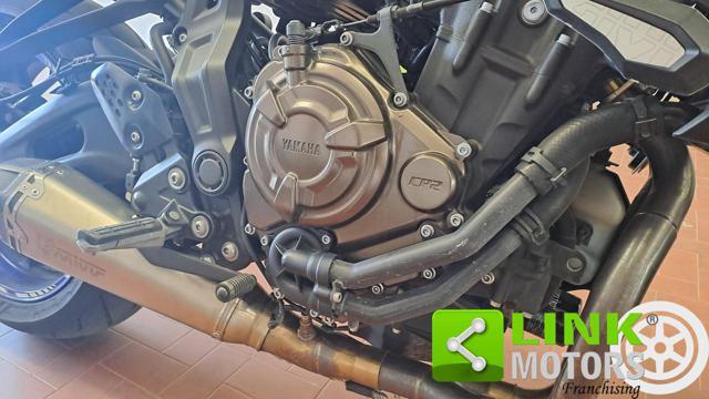 YAMAHA MT-07 .