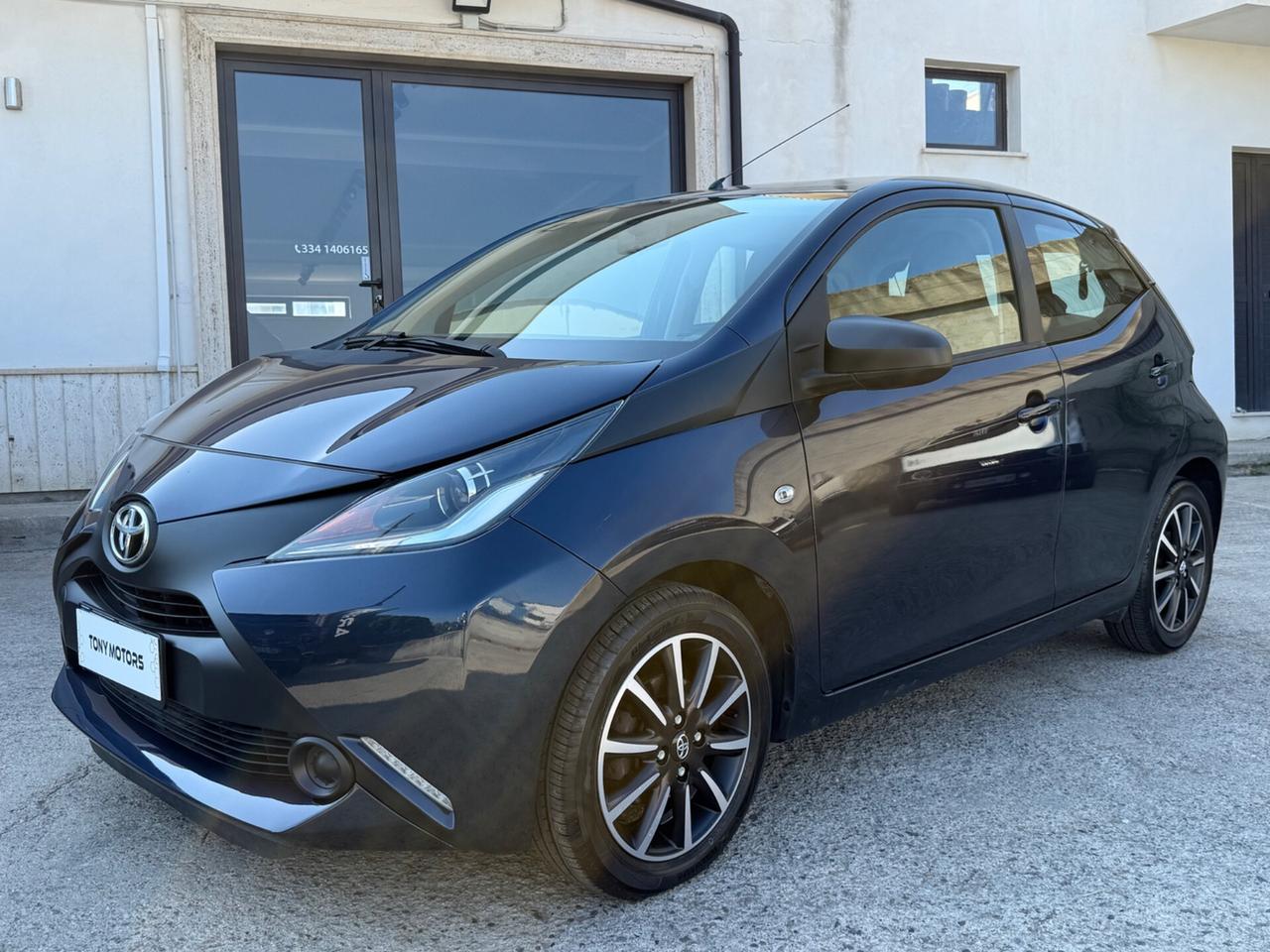 Toyota Aygo 1.0 VVT-i 69 CV 5 porte x-cool