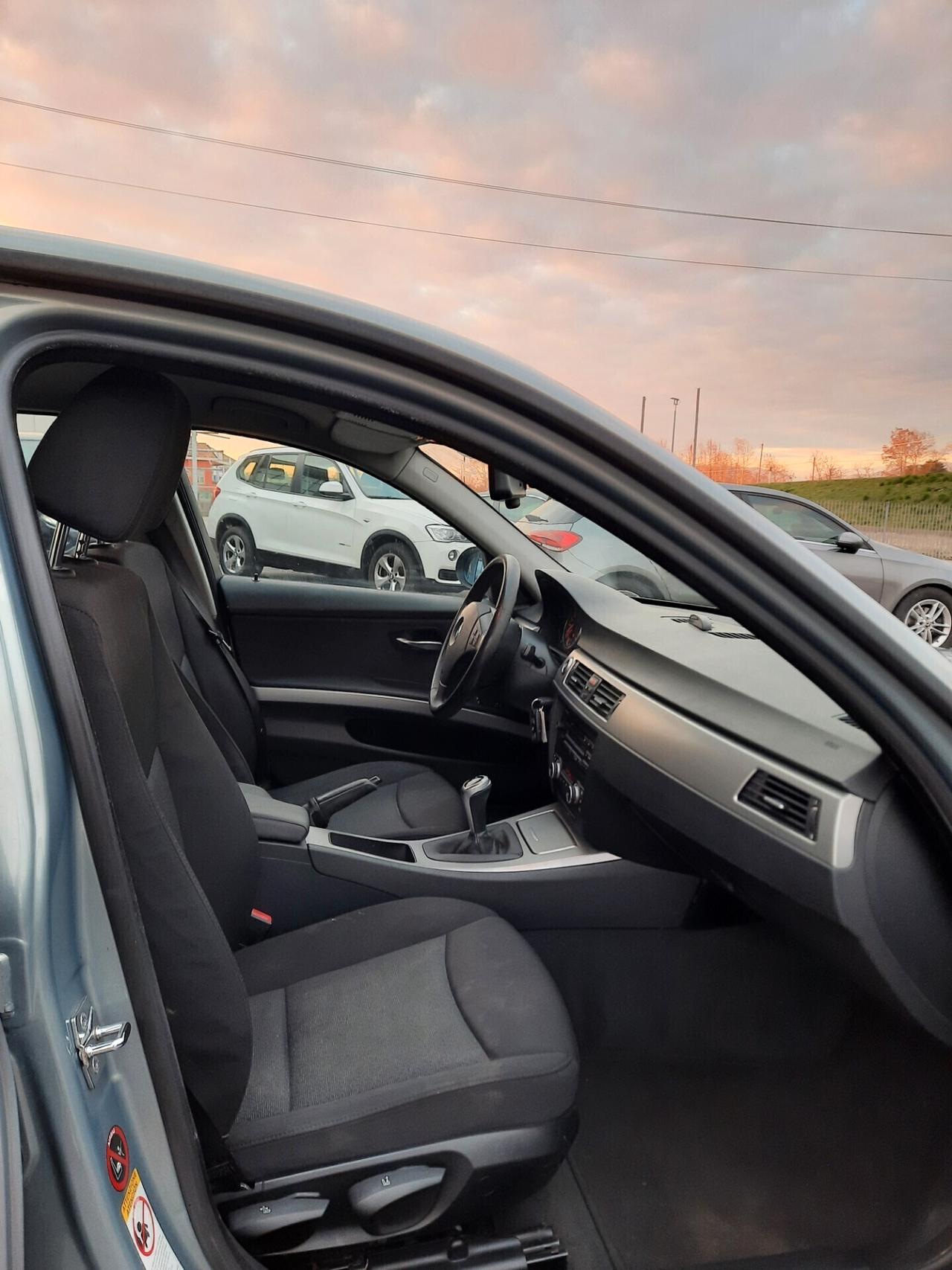 Bmw 320 320i cat Attiva