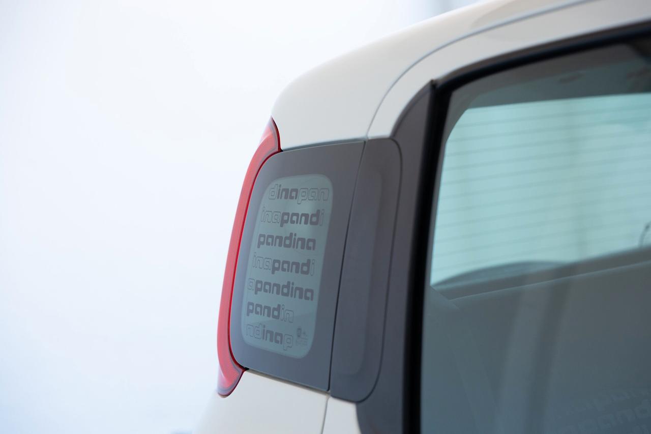 Fiat Panda 1.0 FireFly S&S Hybrid Pandina IVA ESPOSTA