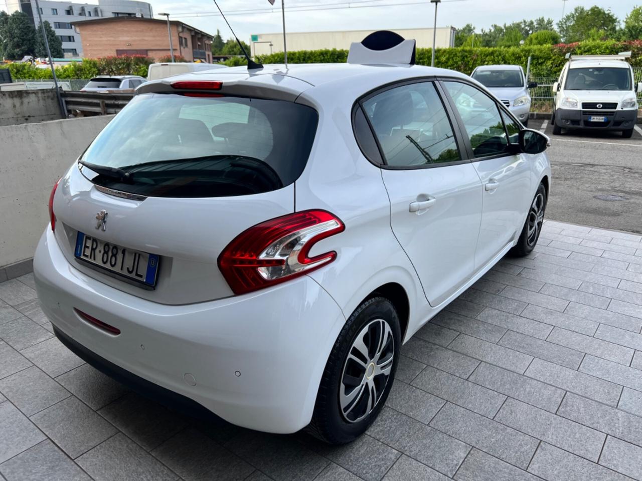 Peugeot 208 1.4 HDi 68 CV 5 porte Active