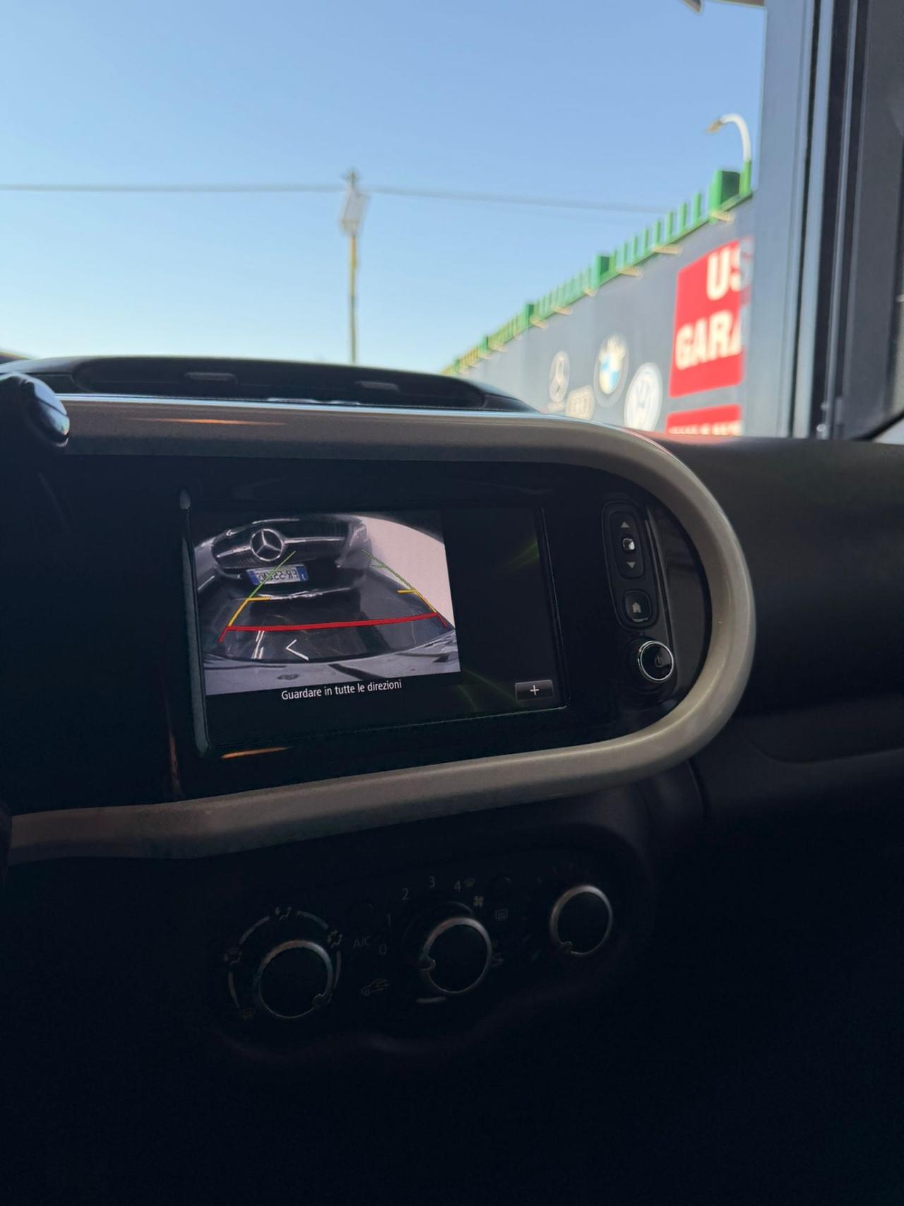 Renault Twingo SCe EDC Intens