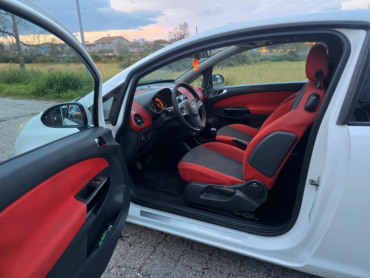 Opel Corsa 1.2 Benzina con GARANZIA-NEOPATENTATI