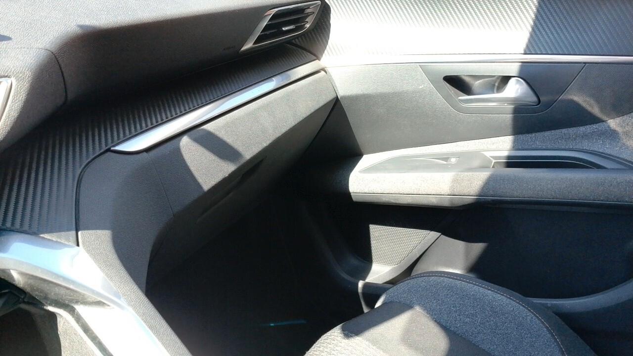 Peugeot 5008 BlueHDi 130 S&S EAT8 7 Posti