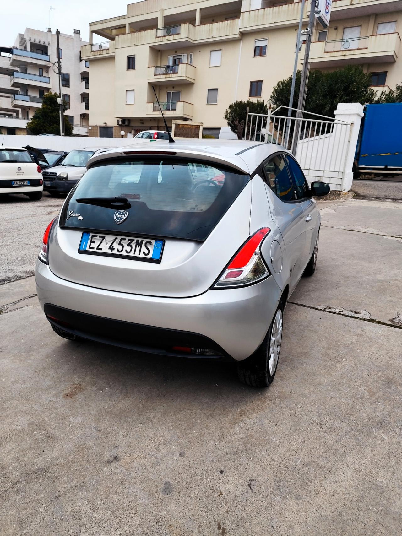 Lancia Ypsilon 1.2 69 CV 5 porte GPL Ecochic Elefantino