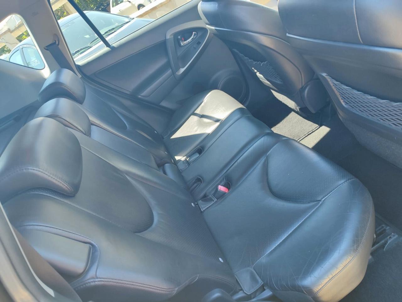 Toyota RAV 4 RAV4 2.2 D-4D 150 CV DPF Luxury