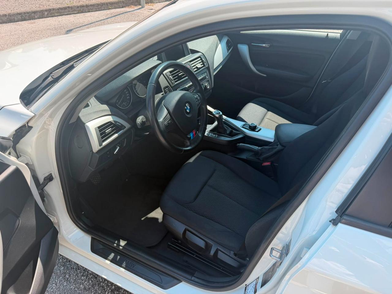 Bmw 118 118d 5p. Urban