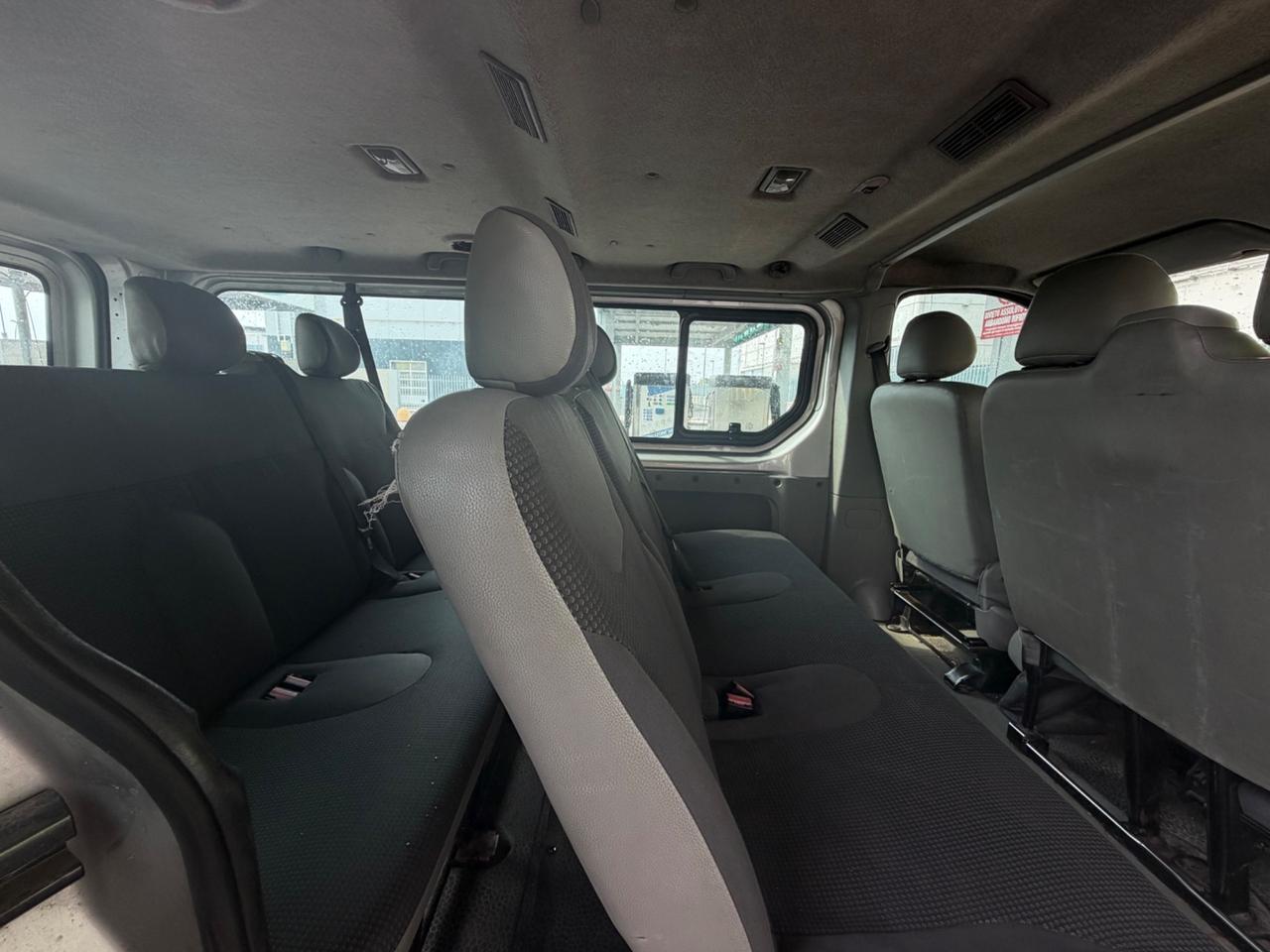 Opel Vivaro 9 Posti