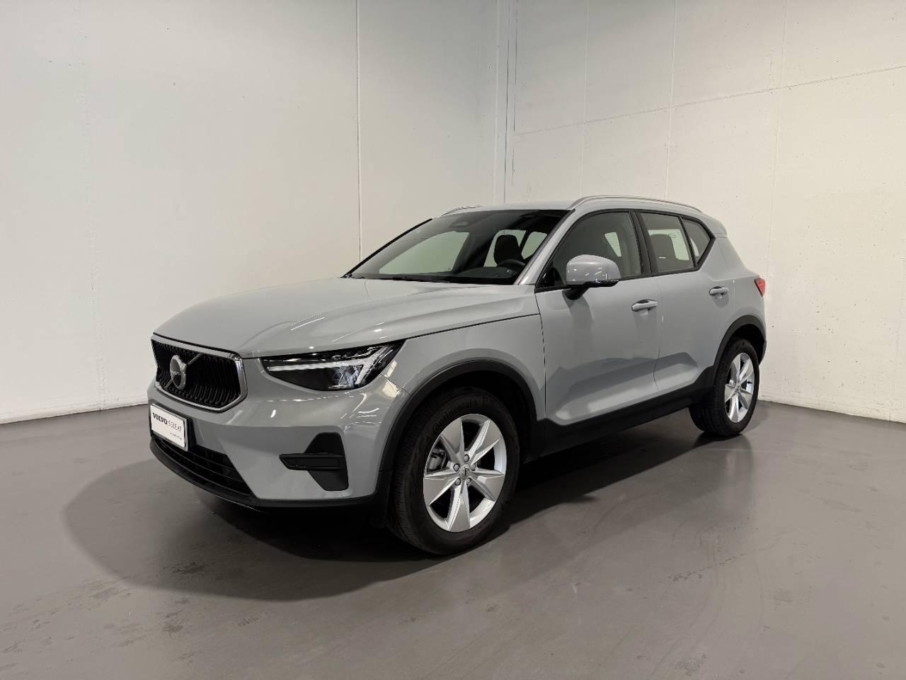 VOLVO XC40 B3 CORE AUTO
